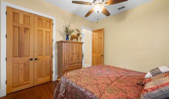 6120 NW 55th St, Bell, FL 32619
