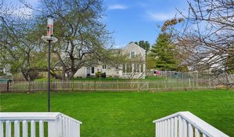 194 New Meadow Rd, Barrington, RI 02806