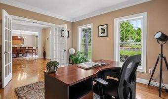 22 Elizabeth Way, Bedford, NH 03110
