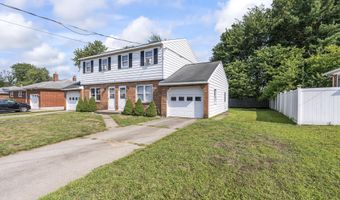 9 Campagna Dr, Albany, NY 12205