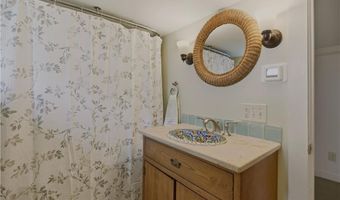 30 Boulevard, Middletown, RI 02842