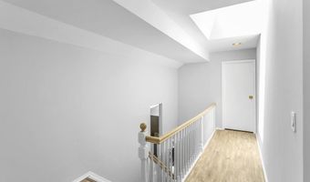 83 The Dell, Albertson, NY 11507