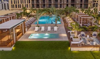 987 Queen St 1806, Honolulu, HI 96814