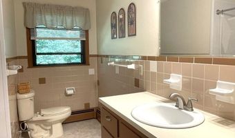 8 Wood Dr, Atkinson, NH 03811