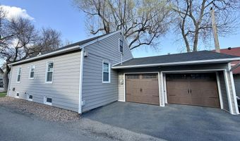 111 SW 14th Ave, Aberdeen, SD 57401