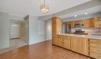 585 Golfwood Dr, Ballwin, MO 63021