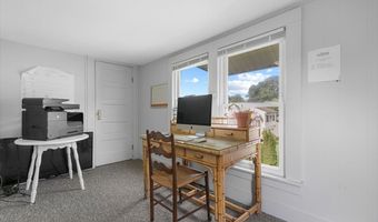 190 Maple St, Branford, CT 06405