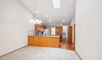 14208 Heritage Ln, Apple Valley, MN 55124