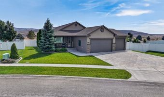 1361 Sawtooth St, Chubbuck, ID 83202