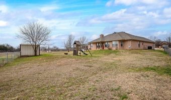 207 Deer Creek Dr, Alvord, TX 76225