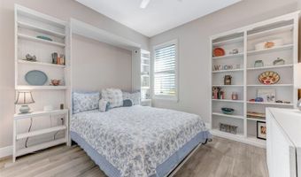 5438 SUNSET FALLS Dr, Apollo Beach, FL 33572