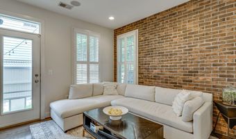 944 N COLUMBUS St, Alexandria, VA 22314