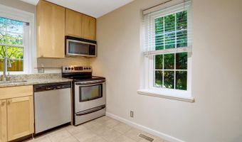 4810 29TH St S #A2, Arlington, VA 22206