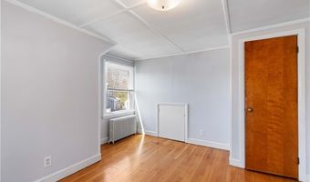 19 Hillside Ave, Newport, RI 02840