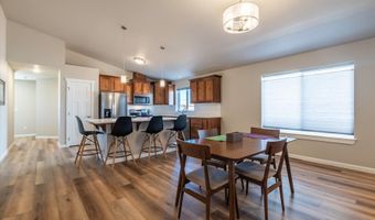 746 Seacrest Dr, Bandon, OR 97411