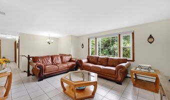 93 Burnham St, Berlin, CT 06037