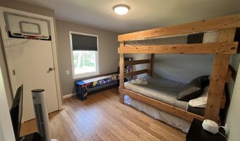20 LAKEVIEW Dr, Albrightsville, PA 18210