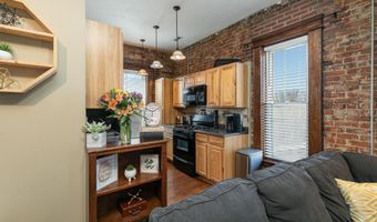 207 W Main St, Ash Grove, MO 65604