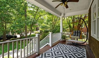 7032 WILSON Ln, Bethesda, MD 20817