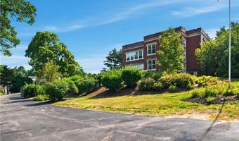 15 Curtis St 101, Cranston, RI 02920