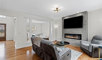 7260 Fawn Lake Dr, Alpharetta, GA 30005