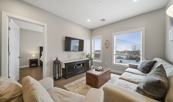 11 Walley 202, Boston, MA 02128