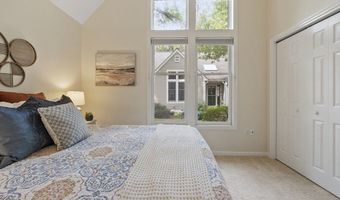 32 Brewster Ln 32, Acton, MA 01720