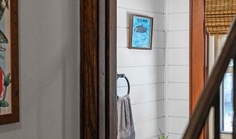 1613 N DIVISION St, Appleton, WI 54911