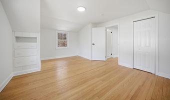 35 Dyer Ave, Canton, CT 06019