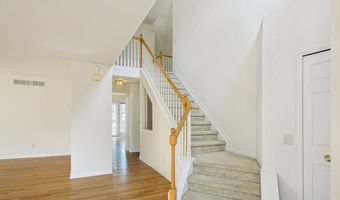 4871 S Ridgeside Cir, Ann Arbor, MI 48105