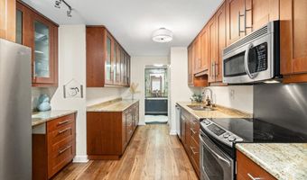 1405 E Central Rd 222C, Arlington Heights, IL 60005