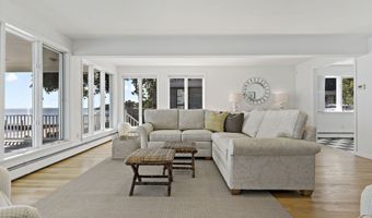 43 Shore Rd, Clinton, CT 06413