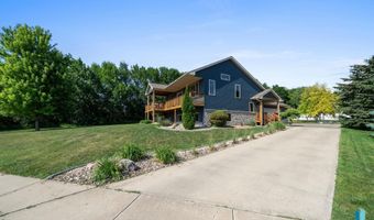212 N Fairway Dr, Brandon, SD 57005