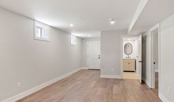 42 Hillside Ave, Bedford, MA 01730