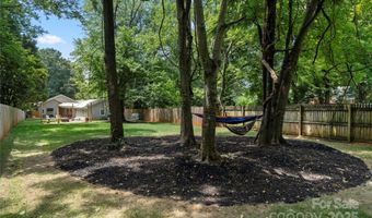 2717 Arnold Dr, Charlotte, NC 28205