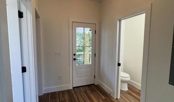 216 15th St, Apalachicola, FL 32320