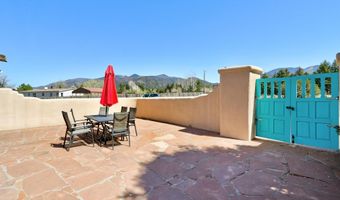 2 Latilla Ln, Arroyo Seco, NM 87514