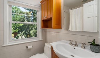 4903 EARLSTON Dr, Bethesda, MD 20816