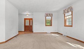 321 E APPLE CREEK Rd, Appleton, WI 54913