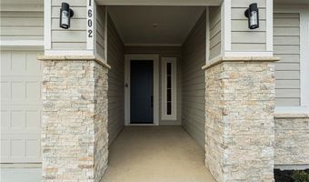 1379 N 163rd St, Basehor, KS 66007