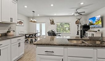 5367 Overland Dr, Biloxi, MS 39532