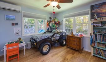 409 Wanaao Rd, Kailua, HI 96734