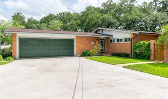 1821 Clare Dr, Alice, TX 78332