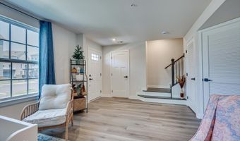 220 Anchor Way 3820, Aberdeen, NJ 07721