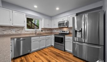 12811 Silver Spruce Dr, Anchorage, AK 99516