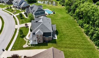 5706 Bentbrook Dr, Bargersville, IN 46106