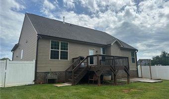 107 Saddlebrook Dr, Advance, NC 27006