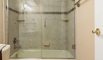 8502 WOODBINE Ln, Annandale, VA 22003