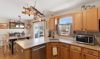 399 Trenton Ave N, Bayville, NJ 08721