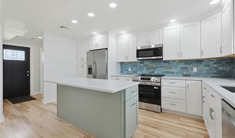 33 Jefferson Ave, East Providence, RI 02915